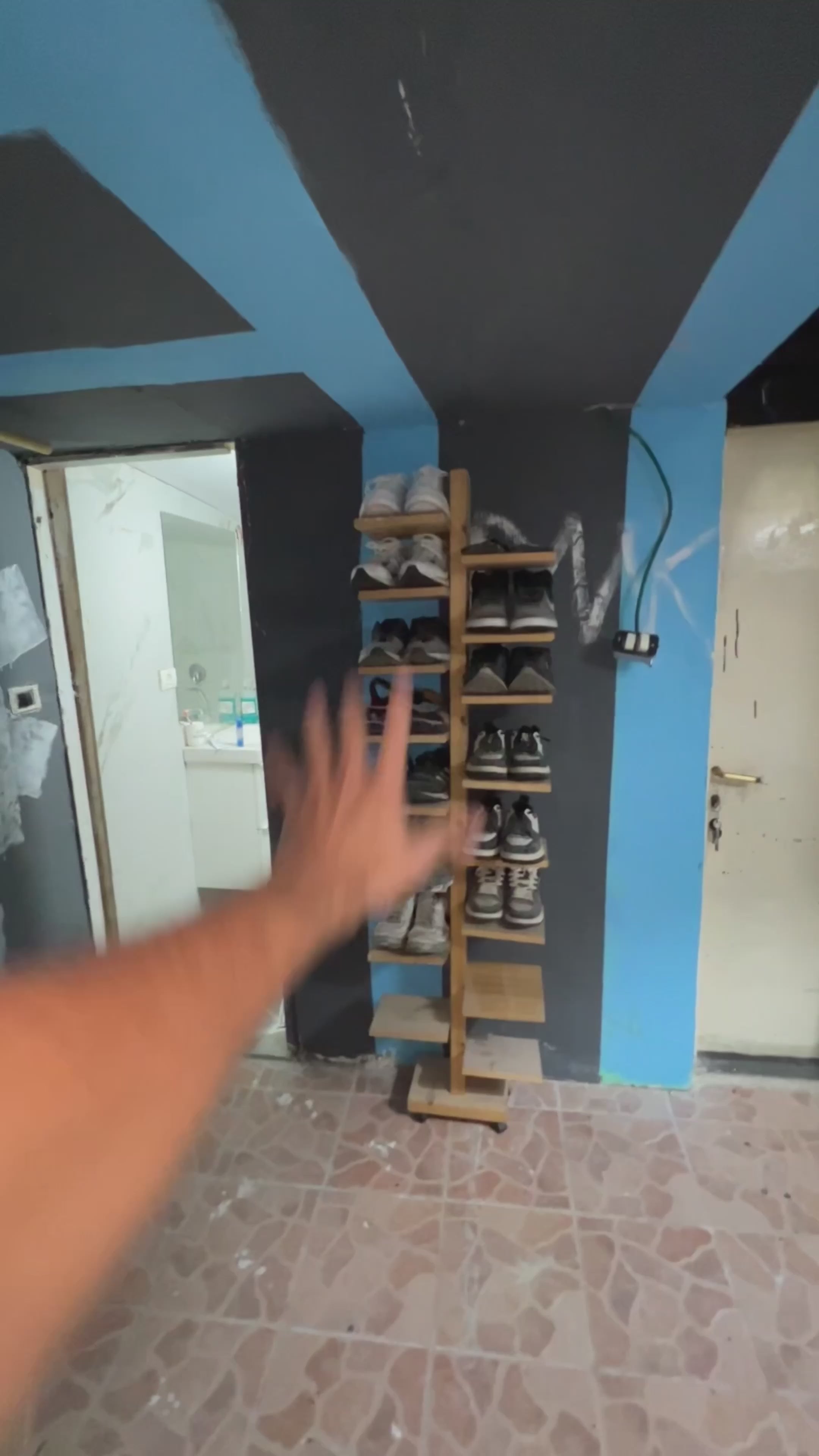 טען וידאו: 