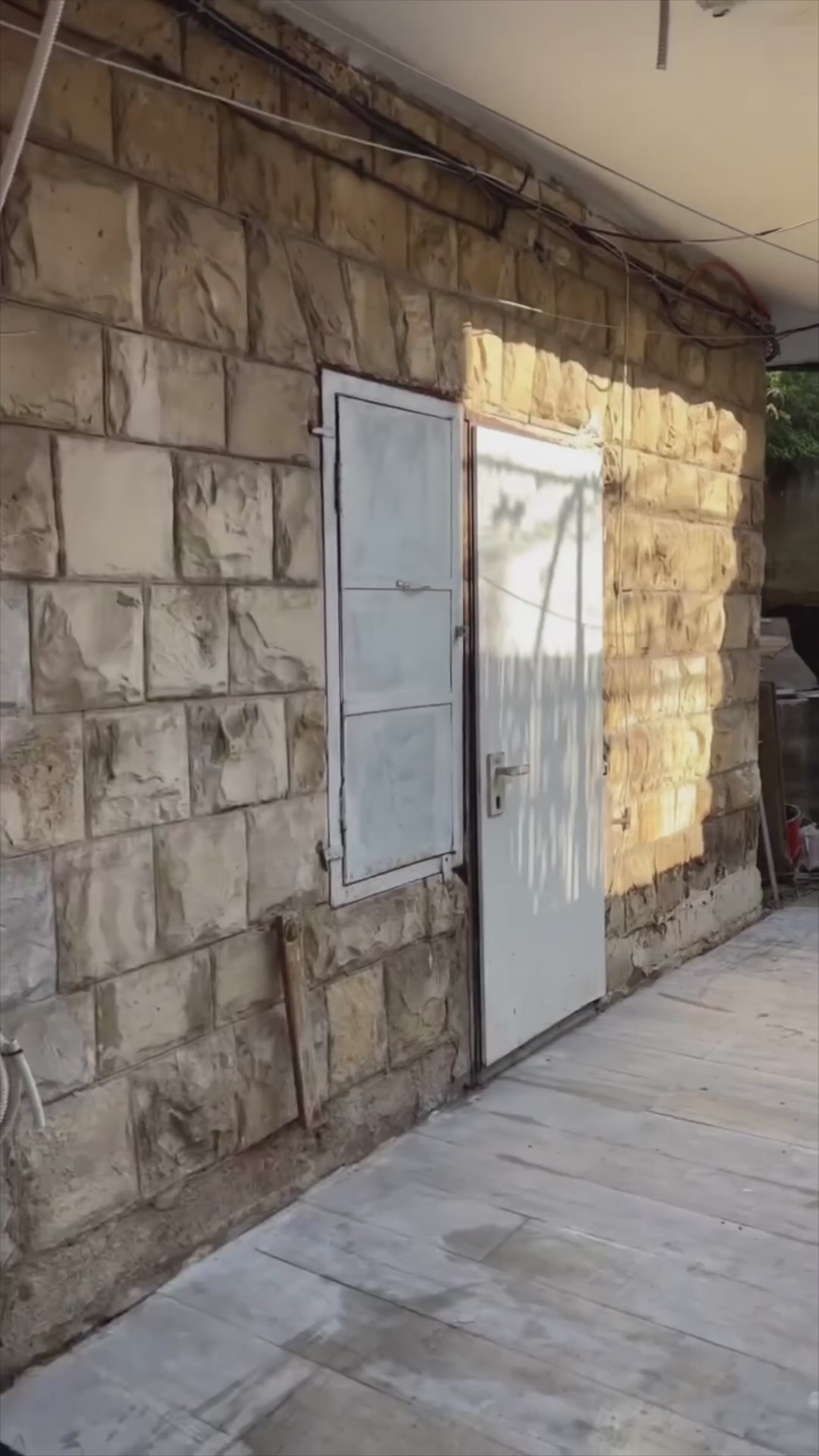 טען וידאו: 
