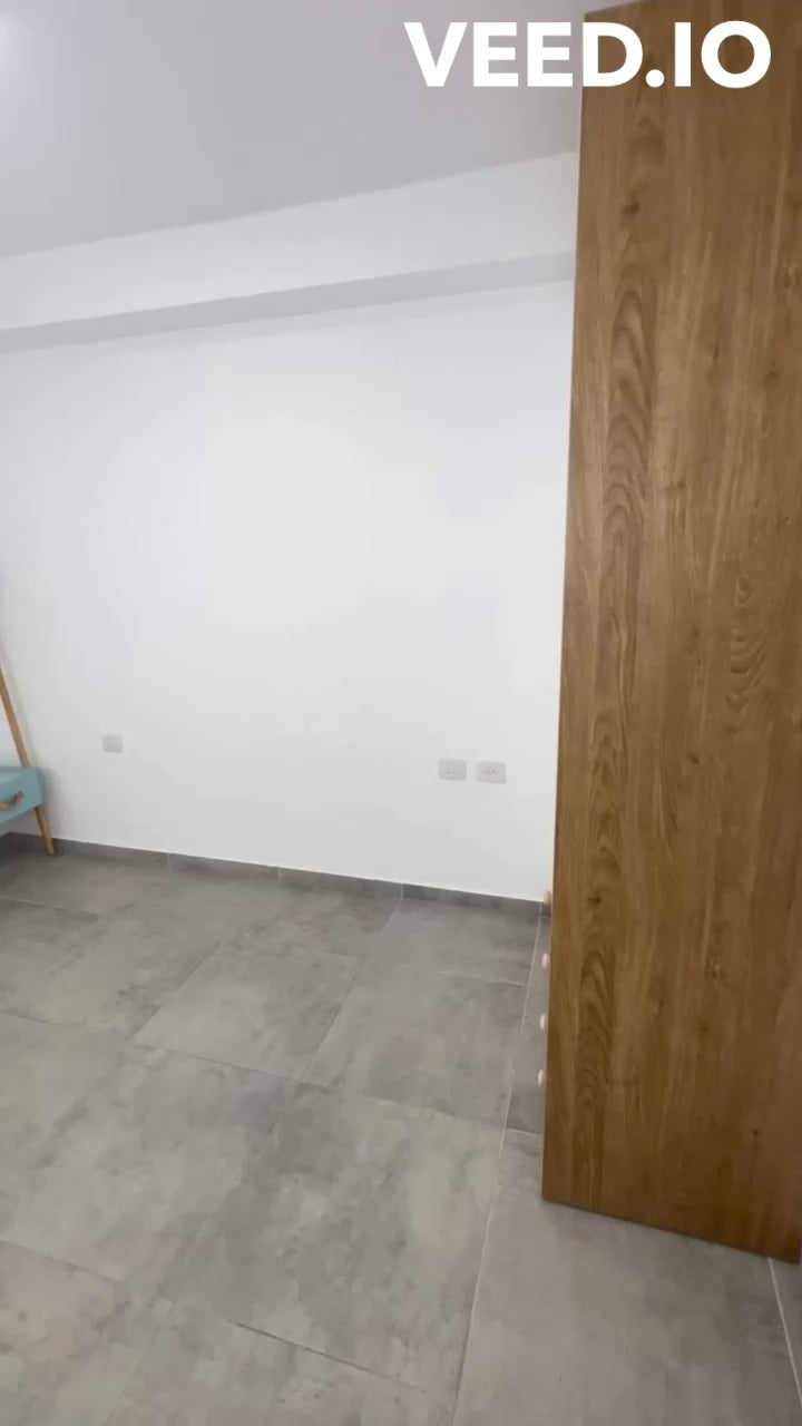טען וידאו: 