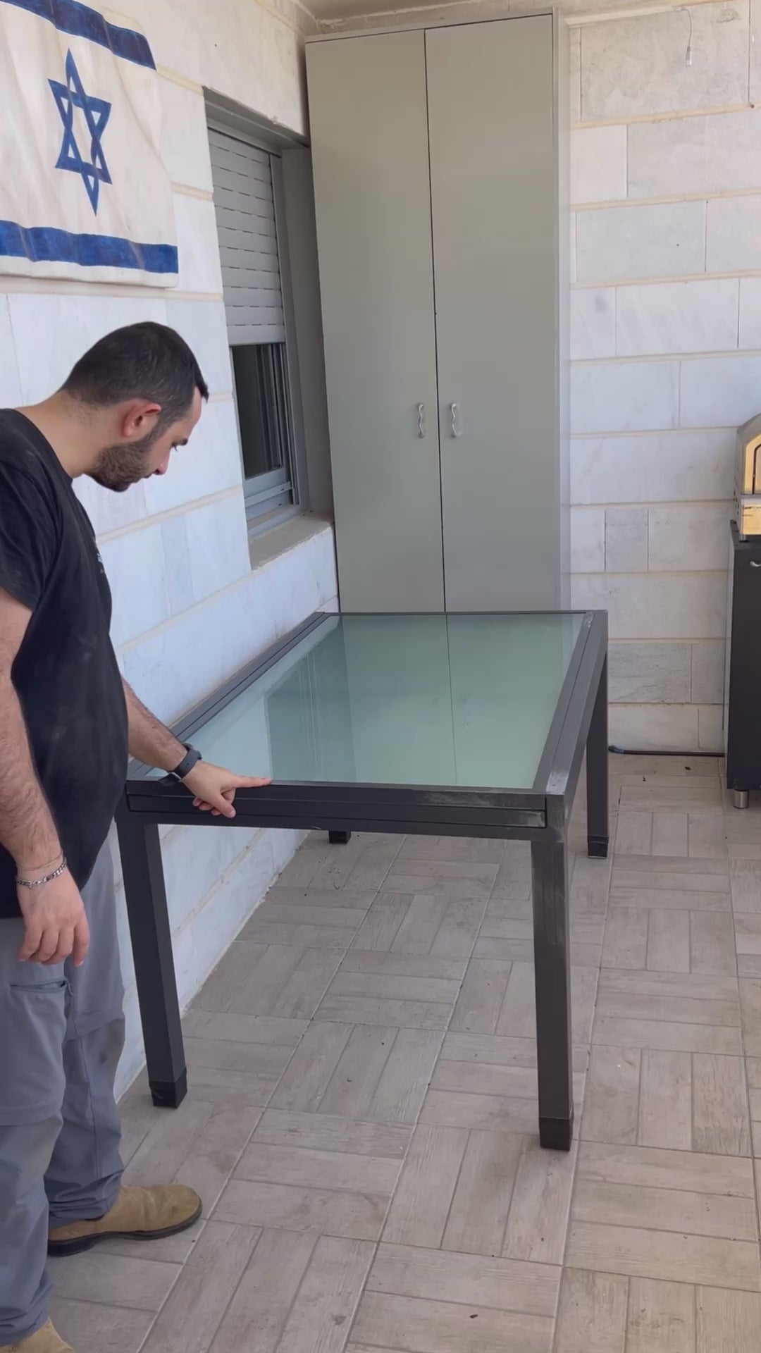טען וידאו: 