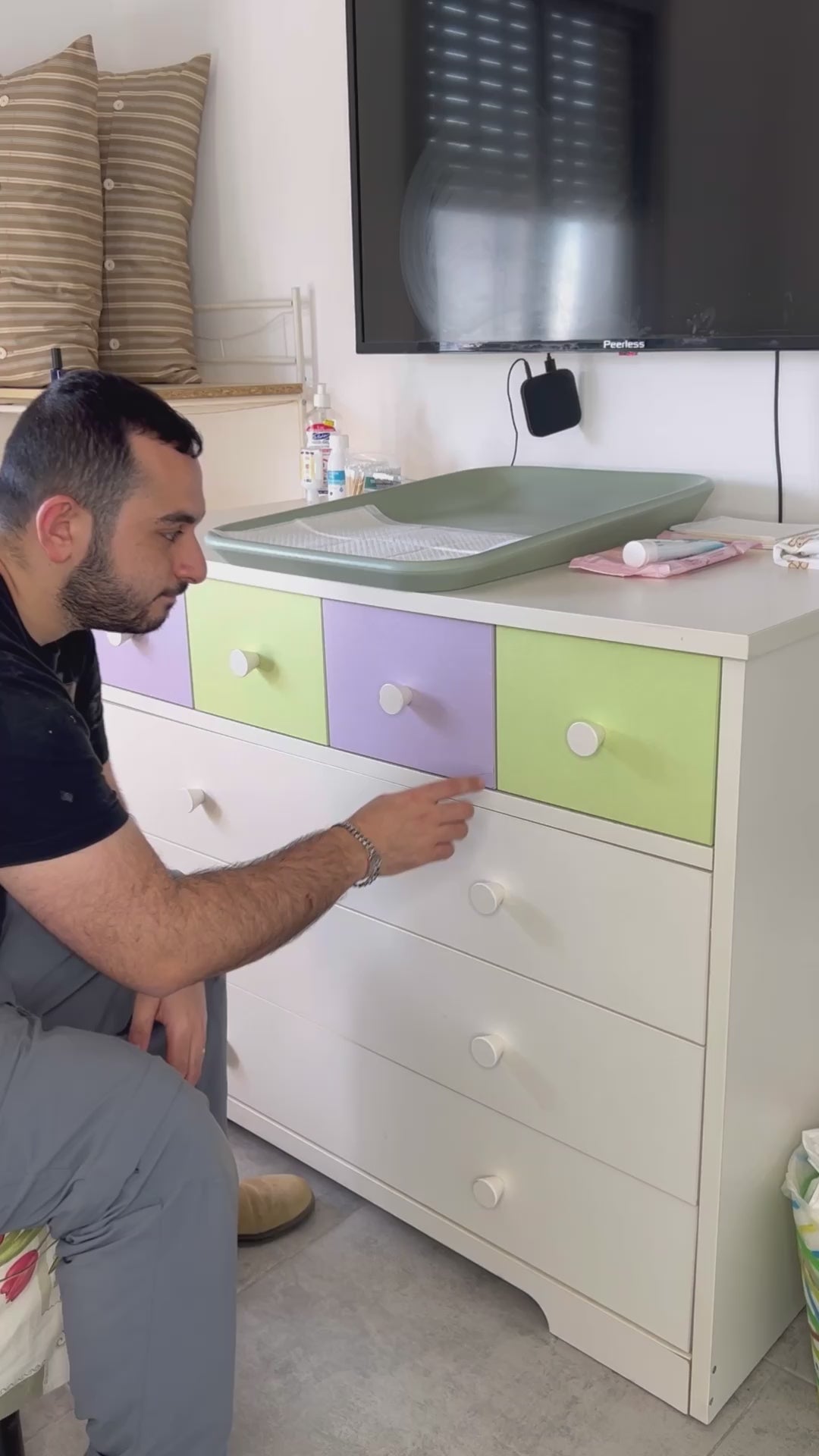 טען וידאו: 